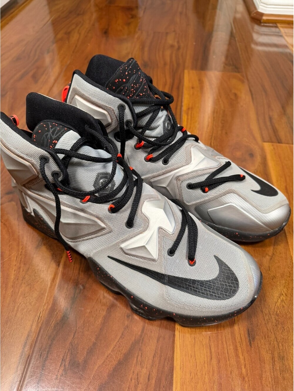 Nike LeBron XIII Rubber Ciry Men,s 807219-003 Metallic Silver Shoes Size 12.5